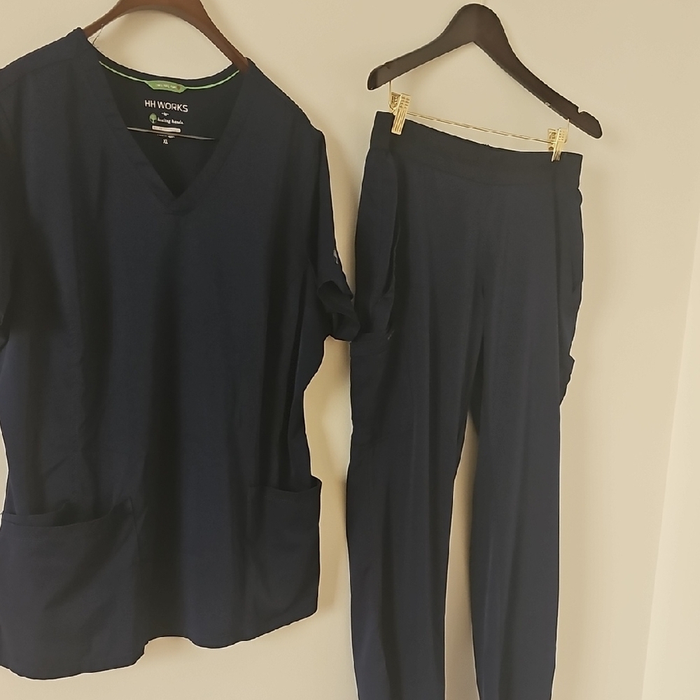 HI WORKS Navy Scrub Set